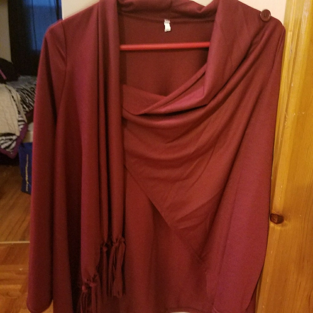 Front-hooded Sweater